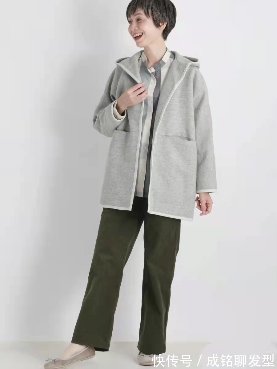 气质 白发再多也阻挡不了变美,60岁也能穿出超模气质,时尚又显年轻