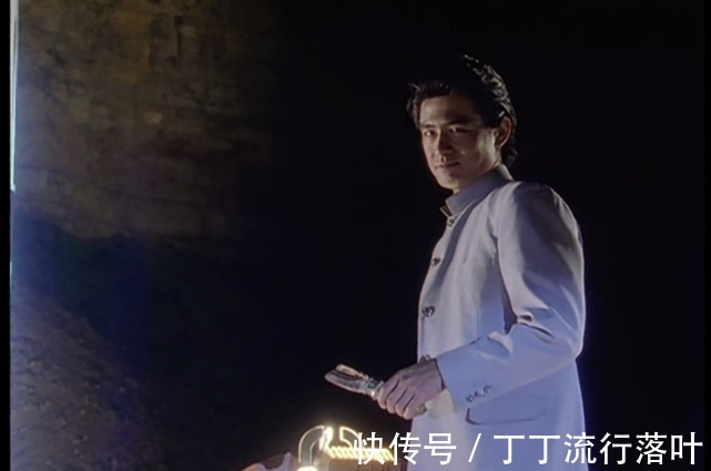 梦比优斯奥特曼|奥特曼为什么要保护人类迪迦已有伏笔,梦比优斯奥特曼给出答案