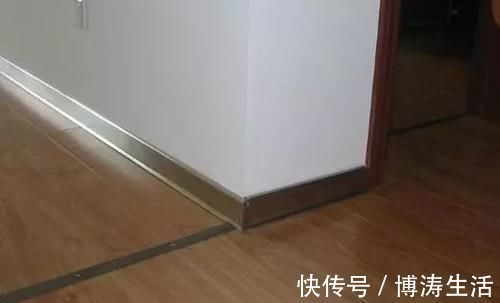 填缝剂|装修墙角不用传统的木条踢脚线,如今流行这种,太有创意了