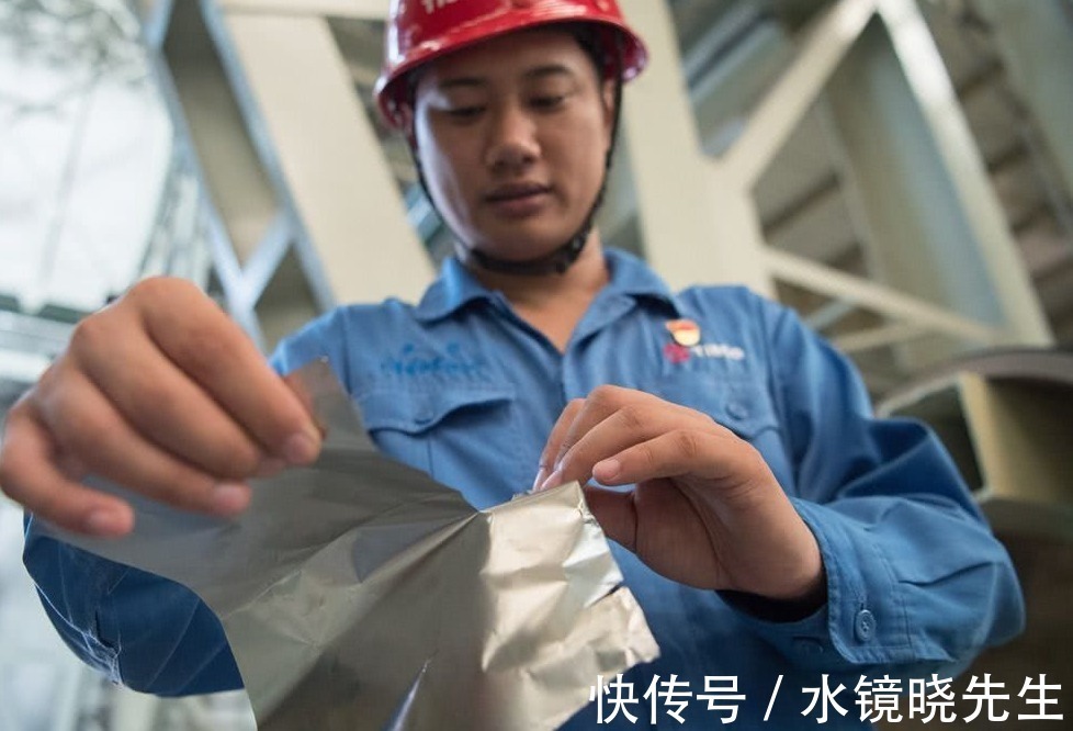钢材|不愧是世界工厂!中国生产0.015毫米超薄手撕钢,老外看了直眼红