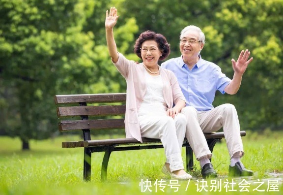 中老年人|专家建议:中老年人不差钱尽量多吃“这一物”,提高免疫营养健康