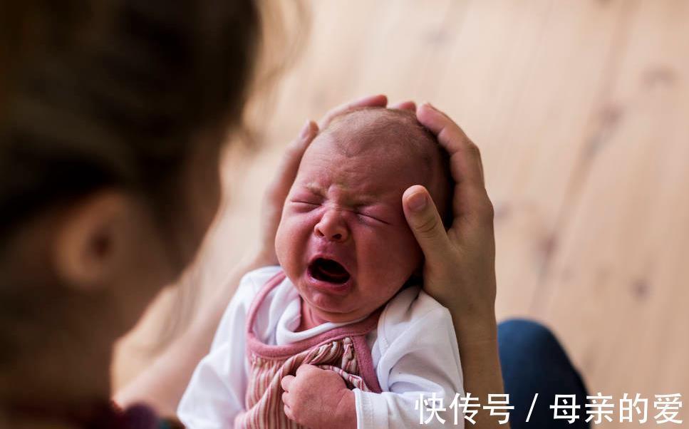 闹夜|新生儿每天能睡20小时，也易出现4类睡眠“漏洞”，早了解早避坑