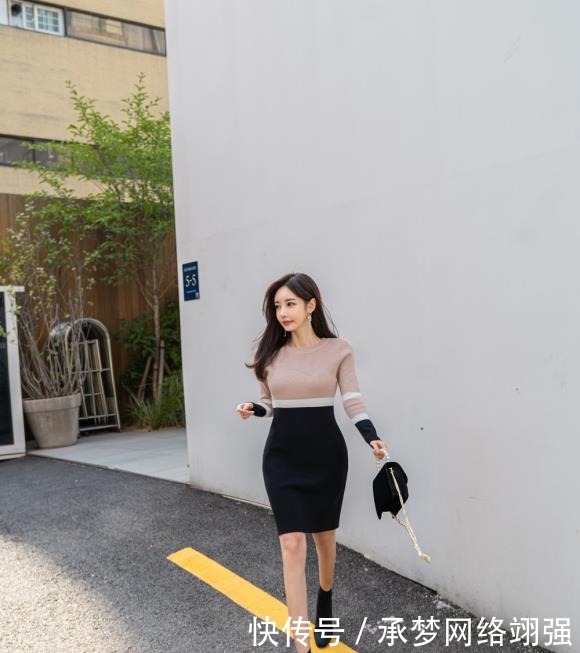 针织|美女珠珠:幻彩粉黑混搭俏皮针织及膝裙!