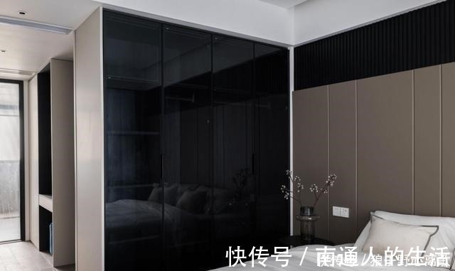 书房|180㎡的大平层,她坚持多做柜子,入住后才知道有多实用!