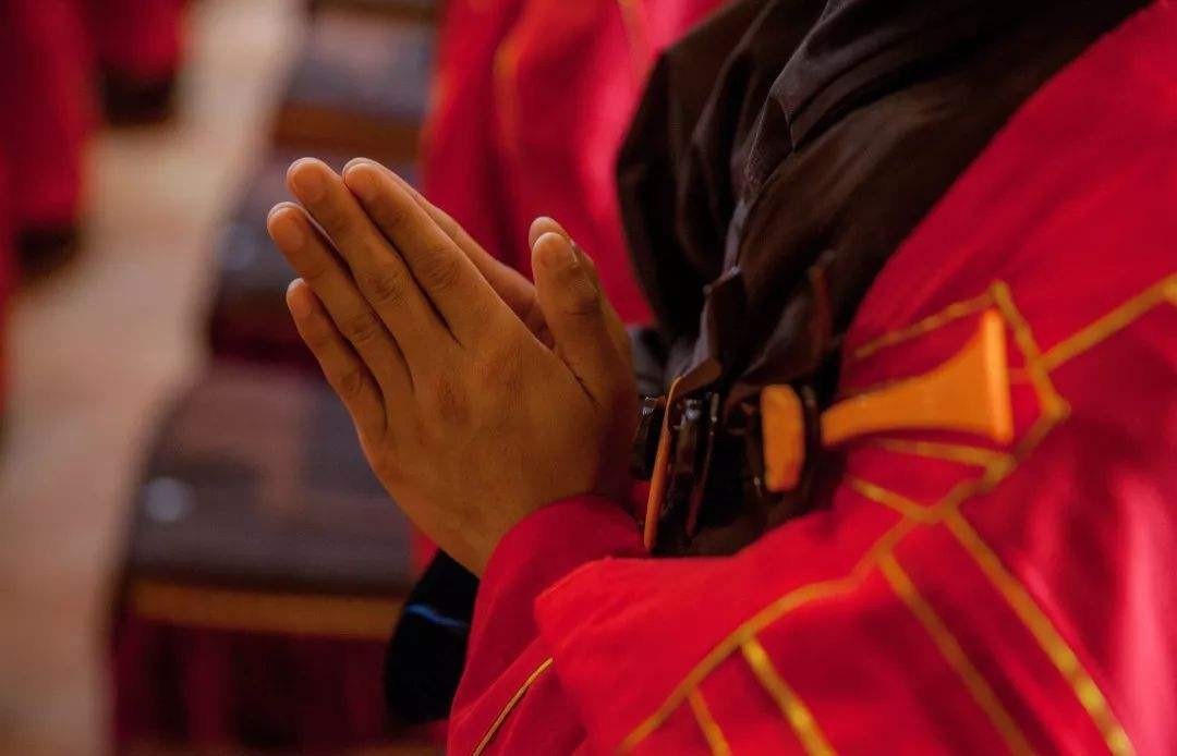 康熙接见罗马教廷使者13次后,为何立即禁止天主教?他怕什么?