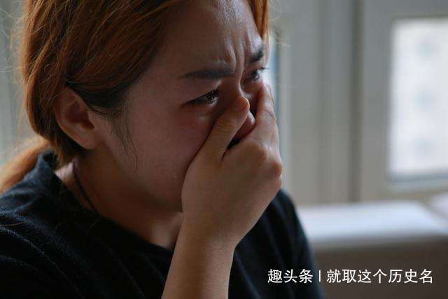 丈夫|孩子出生一周后,父母发现竟长出尾巴,医生检查后,父母愤怒报案