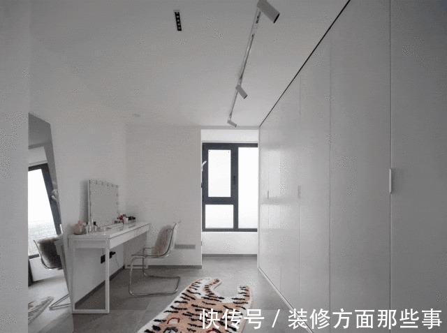 主卧|140㎡简约风格装修,用简单、干净的空间包裹温暖相伴人生