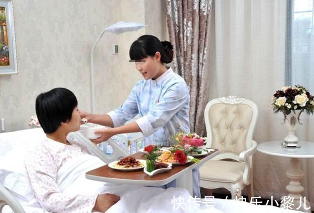 产妇|宝妈“坐月子”期间,闺蜜带男友去看望她,却险些被老人赶走?