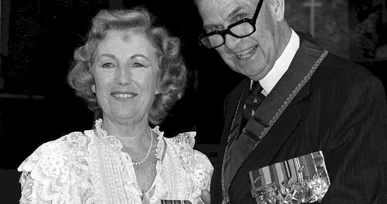 记忆|维拉·林恩夫人去世,享年103岁——照片中的记忆