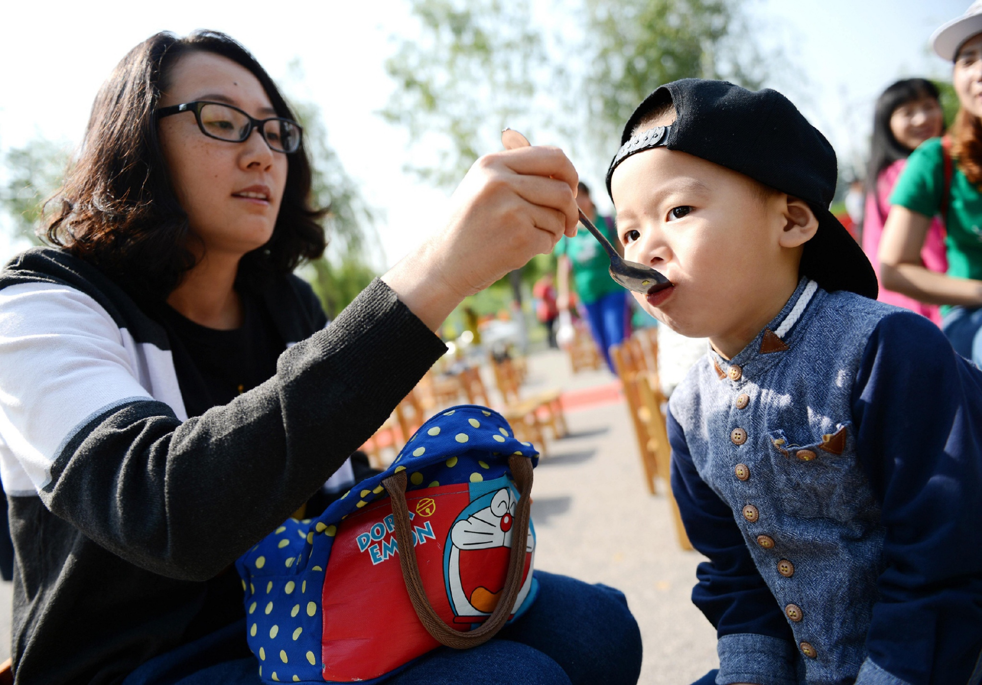 孩子|宝妈孩子吃盐不好，能晚些就晚些，医生你这是在害她