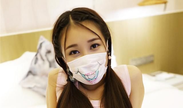 笑语盈盈|他画个“嘴套”就出门,网友大笑,专家:自作聪明