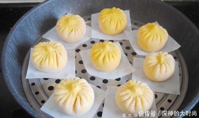 做包子不要只会加酵母,多加一勺它,包子又软又胖,冷了也不硬