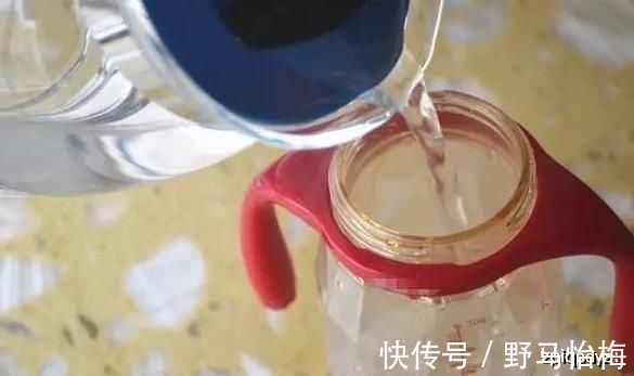 小宝宝|儿科医生糊涂宝妈这样冲奶粉,娃越吃越瘦,中了的家长赶紧改