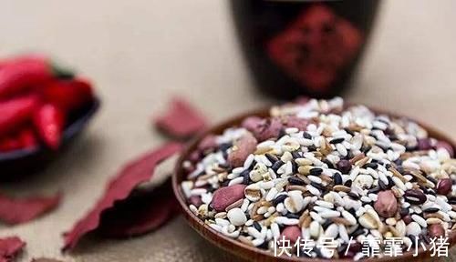 血糖|有糖尿病的人,吃饭时牢记5句话,一个月后血糖会悄悄下降