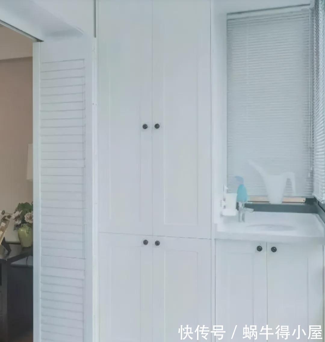抽屉|110平新房装修超漂亮,头次见阳台隔断这样设计,卧室收纳最明智