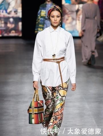 扎染|迪奥2021春夏系列的第二波,印花和扎染,让服装浪漫,更有趣味