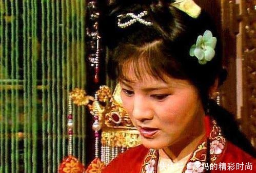 红楼梦贾府的丫头宁死不离开贾府,看看贾府给了她们什么