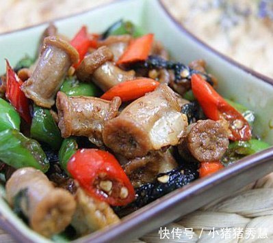 香辣美味炒粉肠,脆口营养又好吃,家常制作味道鲜香脆嫩