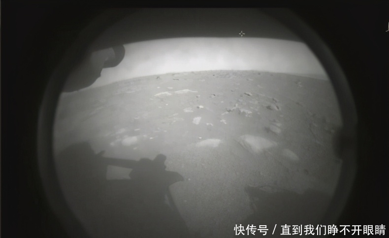 “毅力号”火星车传回首张火星表面照片,下周有望公布火星车音频