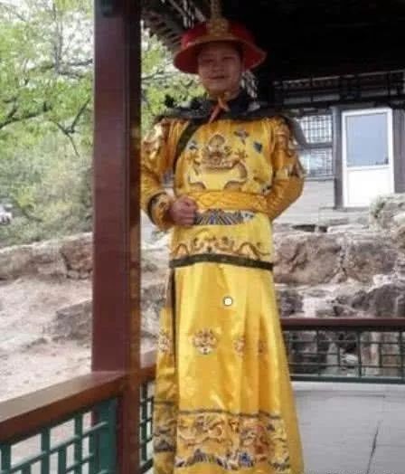 下跪|康熙的这一跪，堪称史上最值得的下跪，跪出了王朝200年的国泰民安！