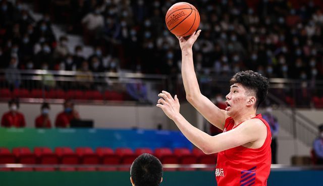 季军|18投取34分26板!浙江超级新人2战封神 率队夺季军他当记一功