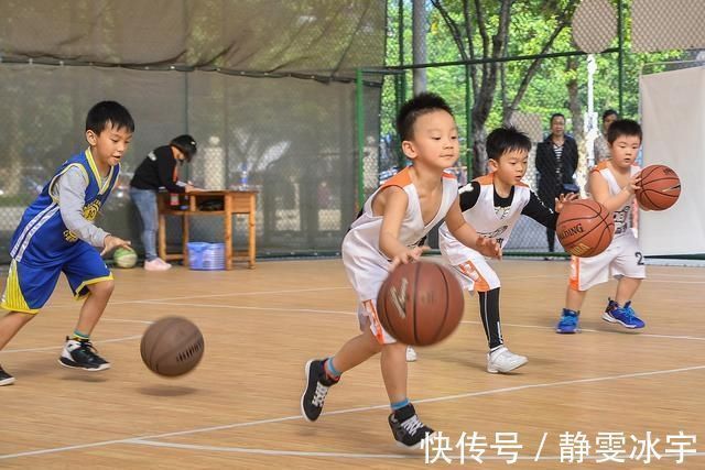 辉辉|身高1.53米的妈妈,孩子15岁身高就有180了,长高经验可学学