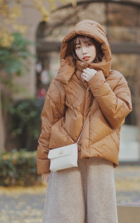 大长腿|羽绒服这样穿好看还时髦,分享4种搭配思路,让你美一整个冬天