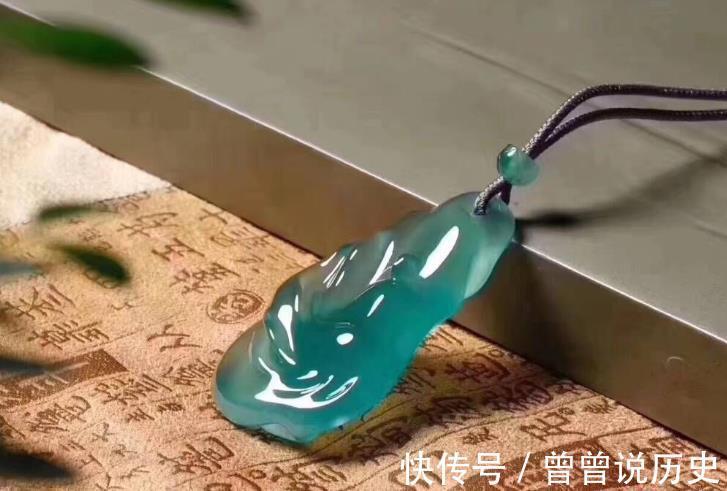 防辐射|翡翠竟然能防辐射！是真的有这种功效，还是商家夸大其词了