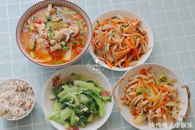 母子二人的午餐,好吃不贵,孩子胃口好,个子长得快