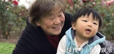 奶奶|妈妈大意使3岁幼儿中毒，奶奶一个动作救了孩子，医生都称赞不已