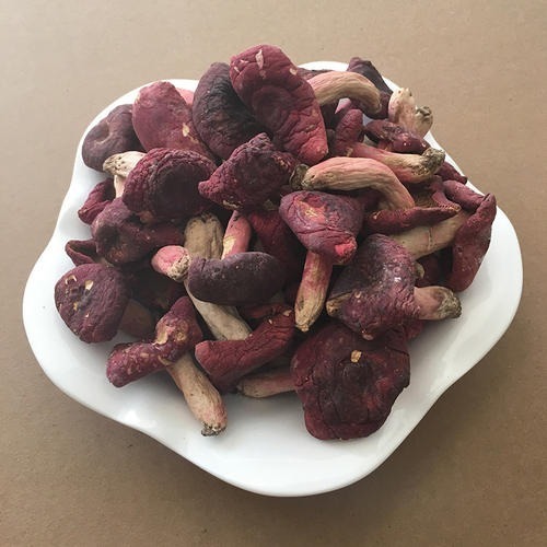 红蘑菇|珍奇蘑菇一斤1000多元,吃过的人只有2种,山里碰到捡点