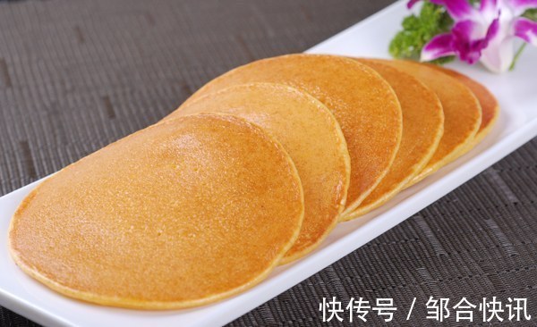 电饼铛|怎样做玉米饼这样做比饭店大厨做的更好吃，1分钟就能学会