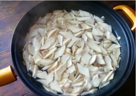 土豆和它是完美搭配,增香又增味,常做给小孩吃