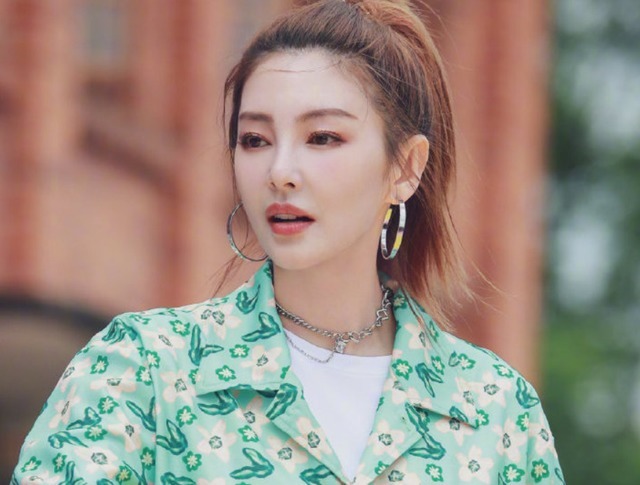 笑點(diǎn)|《快本》收視重回第一,張雨綺會(huì)取代謝娜嗎?低笑點(diǎn)早已不見(jiàn)