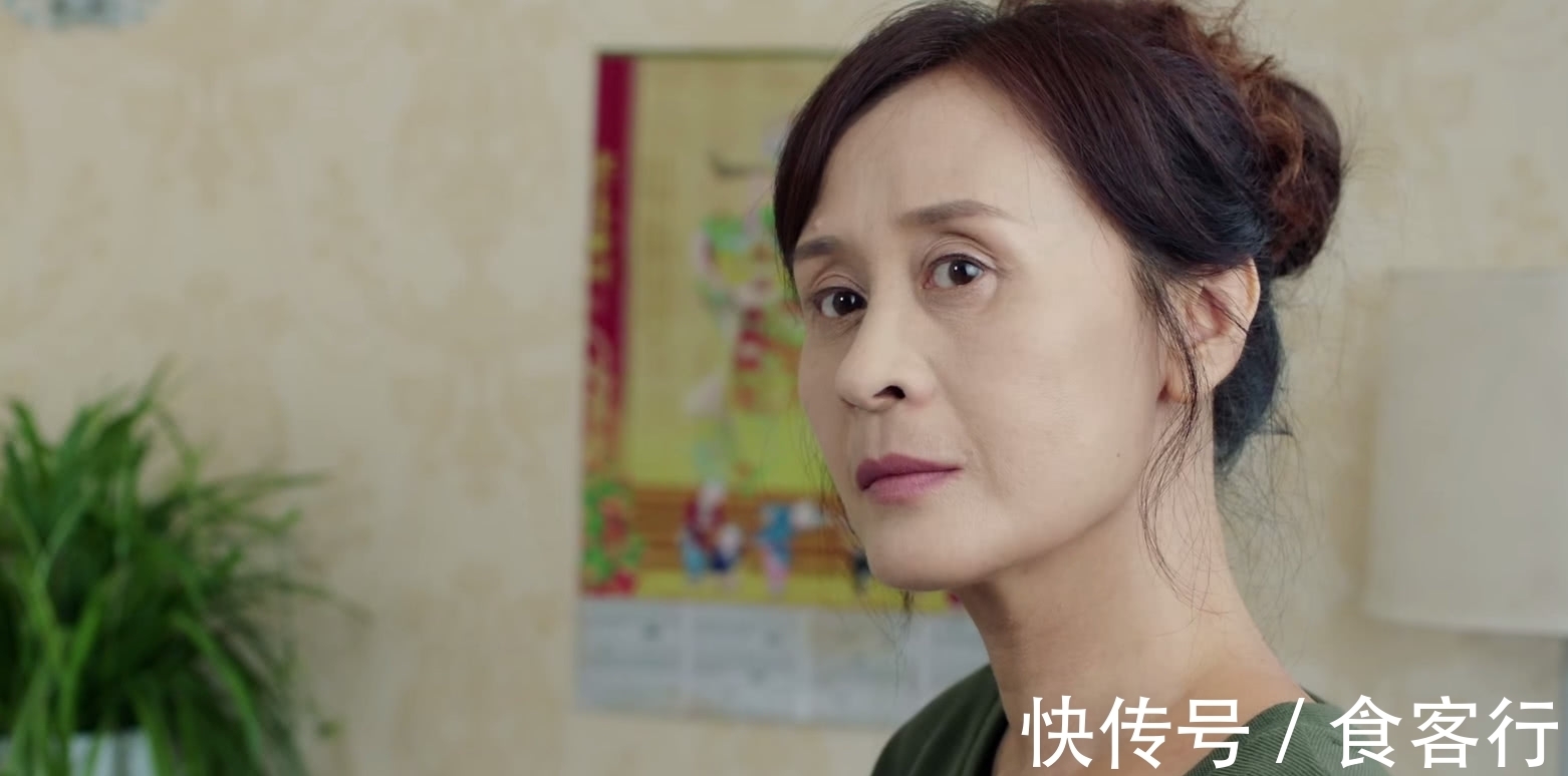 青春斗:曾海明放棄丁蘭獨(dú)自回家,丁母一句話,讓丁蘭怒掀桌子