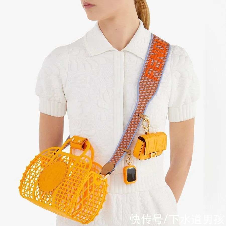 芬迪FENDI最新设计出圈,网友说像去澡堂用的篮子