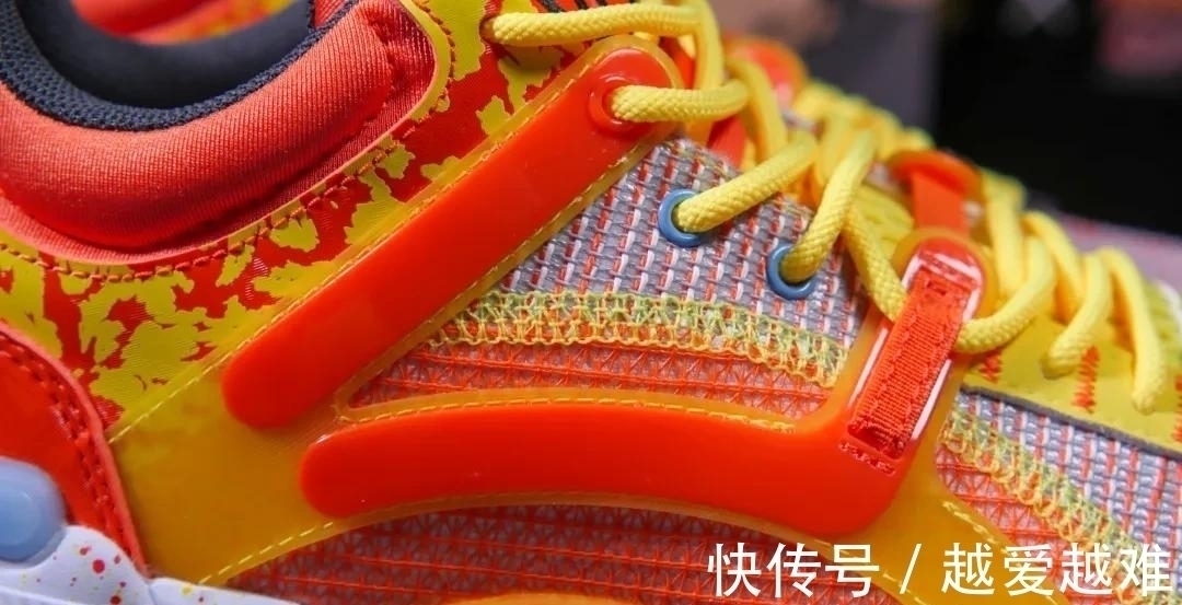 火影忍者|当安踏遇到火影忍者!哪个男孩子能抵挡的住啊?