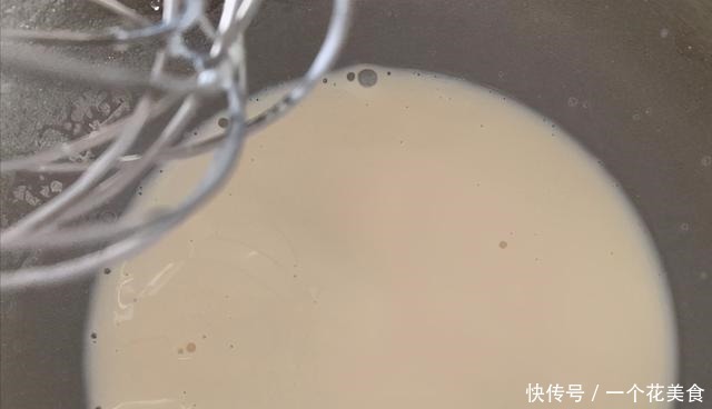 超级简单的小甜品—蛋挞制作方法来了,原材料常见,方法简单