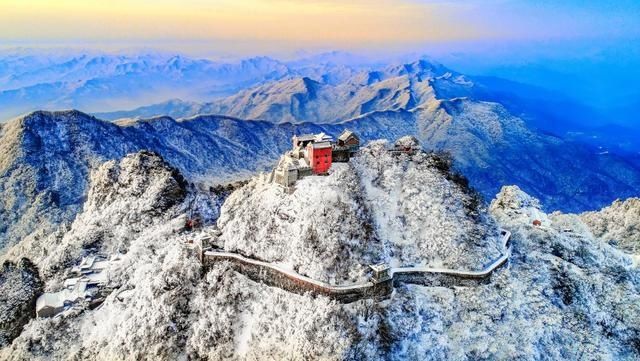 惊艳|仙山秘境、峡谷奇石、胜迹城楼……湖北10个赏雪地，惊艳震撼！