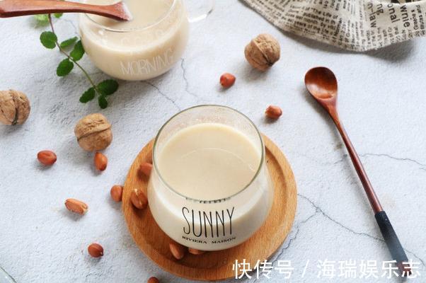 早餐热饮别总牛奶豆浆，4种杂粮一起打，营养充足精力充沛
