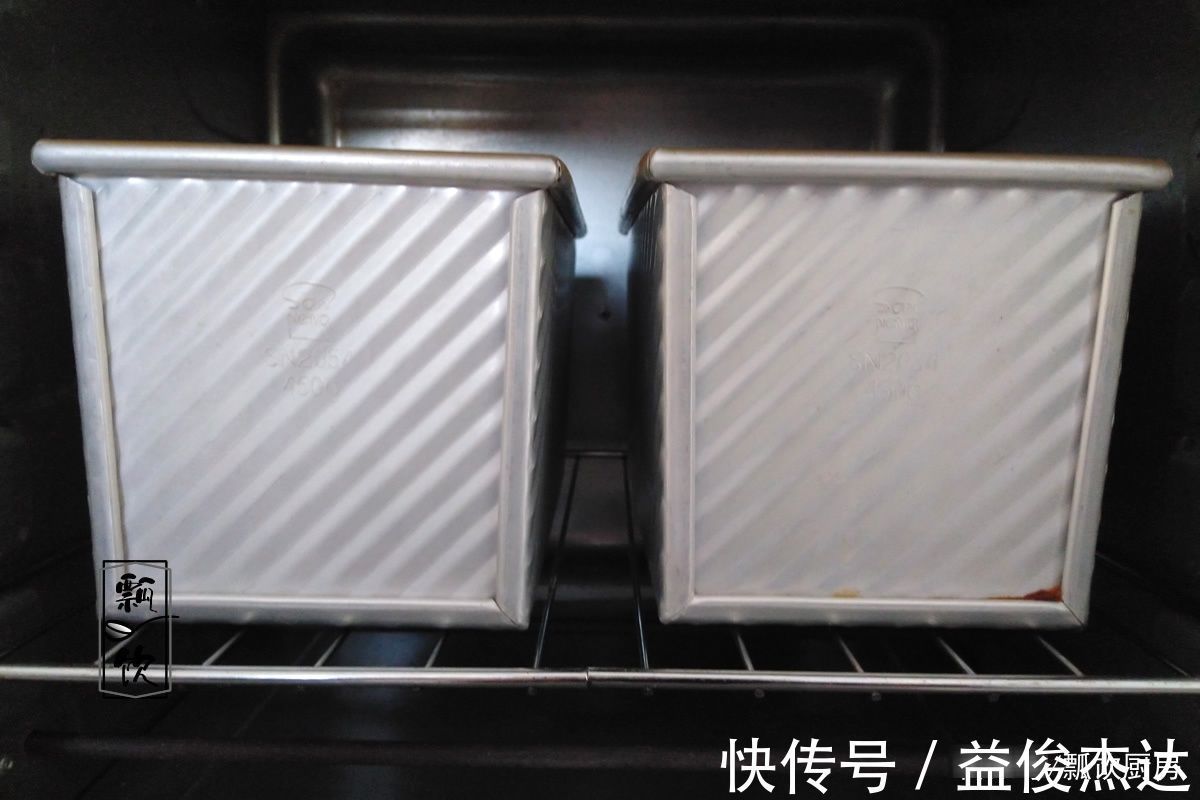 面包做不好,不是手艺不行,首先是面粉没用对,跟我做,面包拉丝