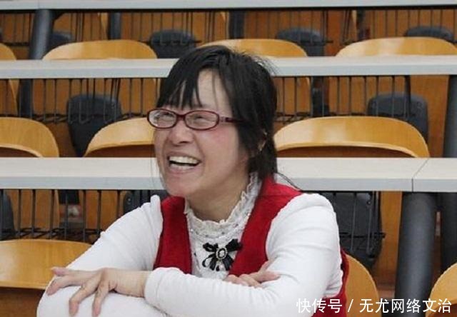 纯粹|“脑瘫诗人”余秀华:苦难不能束缚灵魂,离婚也要追求爱情的纯粹