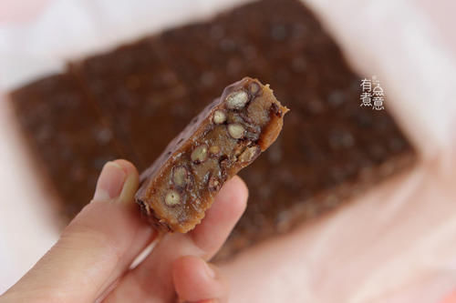 红豆糕|夏天，我迷上了吃它，满满都是料，做1次能吃3天，常吃气色好