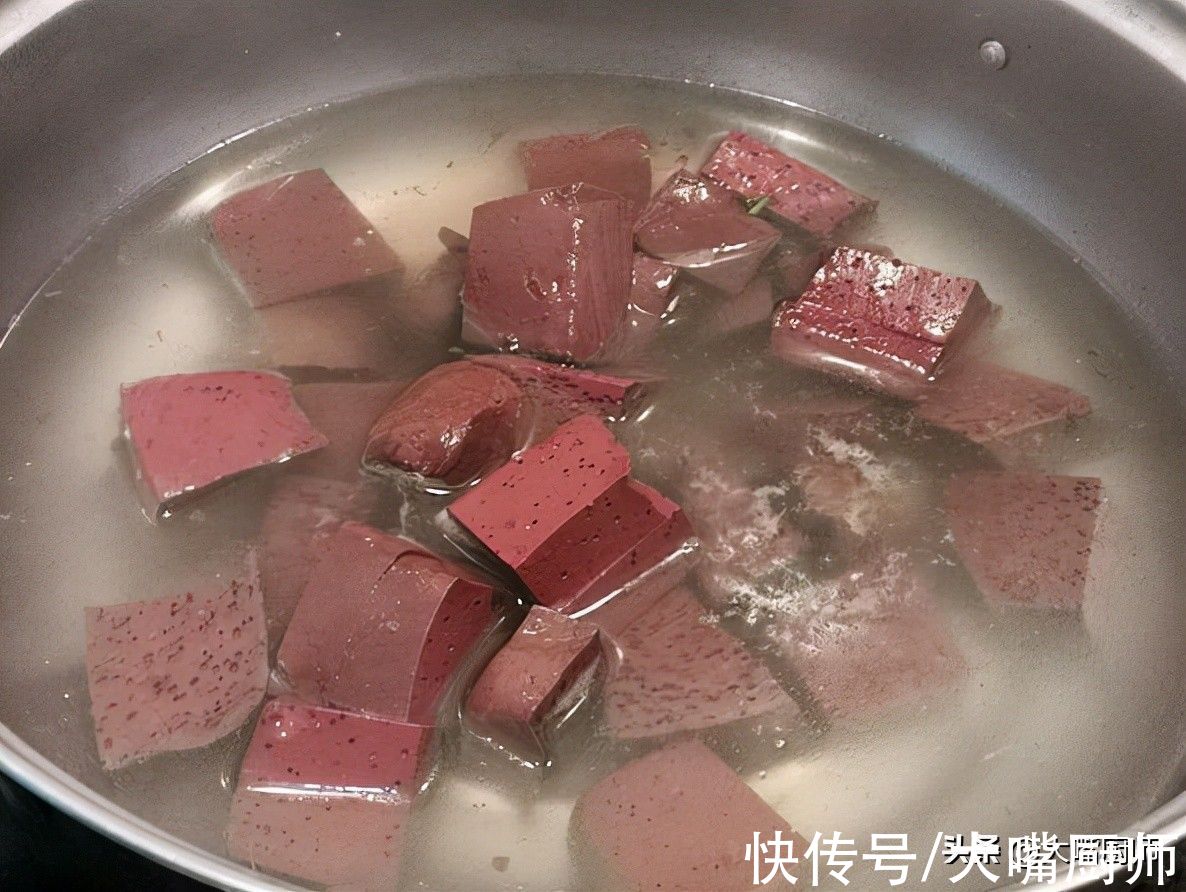 猪血直接炒，难怪又腥又老还会碎！多加一步，嫩滑鲜香，特别好吃