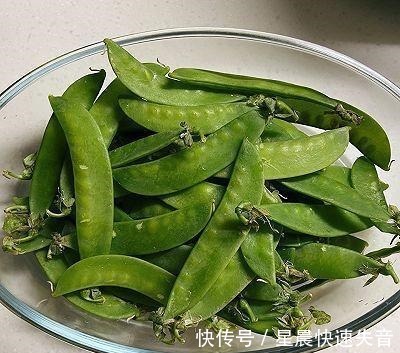 口感|“腊肠炒荷兰豆”的正确做法，口感脆嫩入味，美味又有营养！