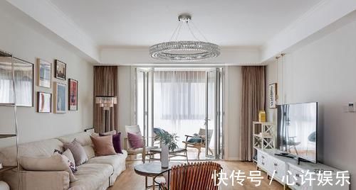 阳台上|客厅连着阳台，窗帘挂客厅还是阳台听设计师一分析，讲究太多了