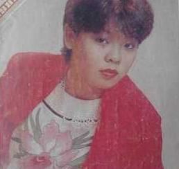 1999年谢津亲妈怒气冲冲让你干嘛就干嘛30分钟后谢津跳楼自杀