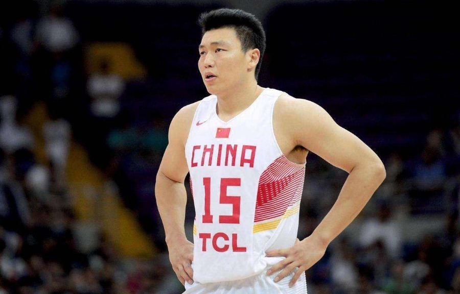 开绿灯|CBA为何要给他开绿灯?年薪将近3000万,限薪令对他没起作用