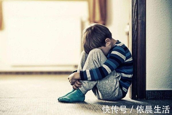 困境|孩子如果出现“隐忍式表达”,父母要引起重视,会有这3种伤害