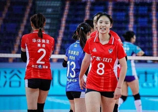 年轻球员|新女排即将启航!3大00后攻击手火热来袭,郎平留下班底值得信任